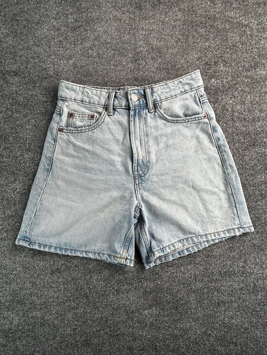 Zara Pants - Zara High Rise Denim Shorts Women's US 2 Light Wash Mom Jean Shorts